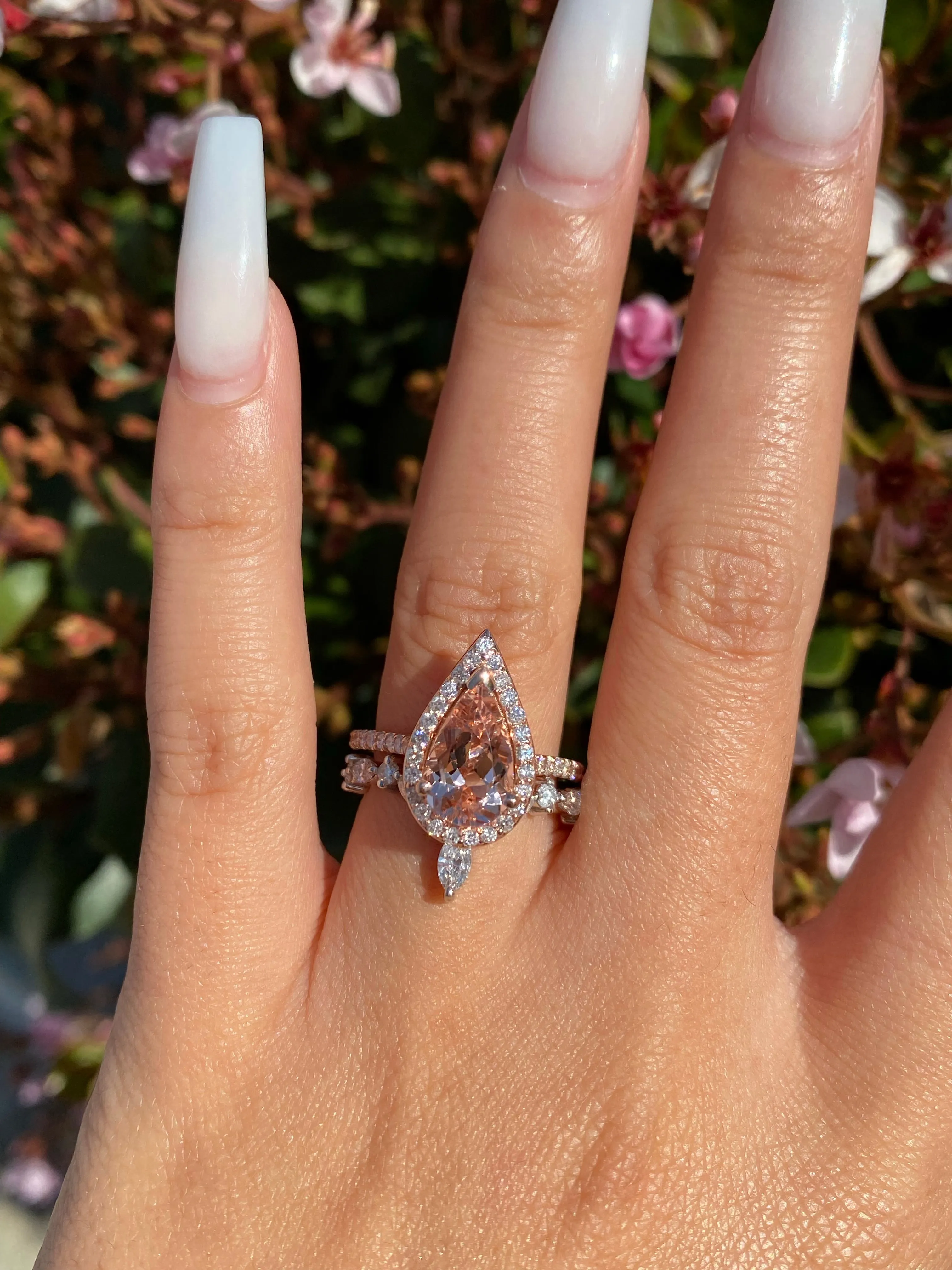 1.75 CT Pear Morganite in Jennifer Halo Diamond Ring 0.45 CT TW Diamonds 14K Rose Gold MGR003