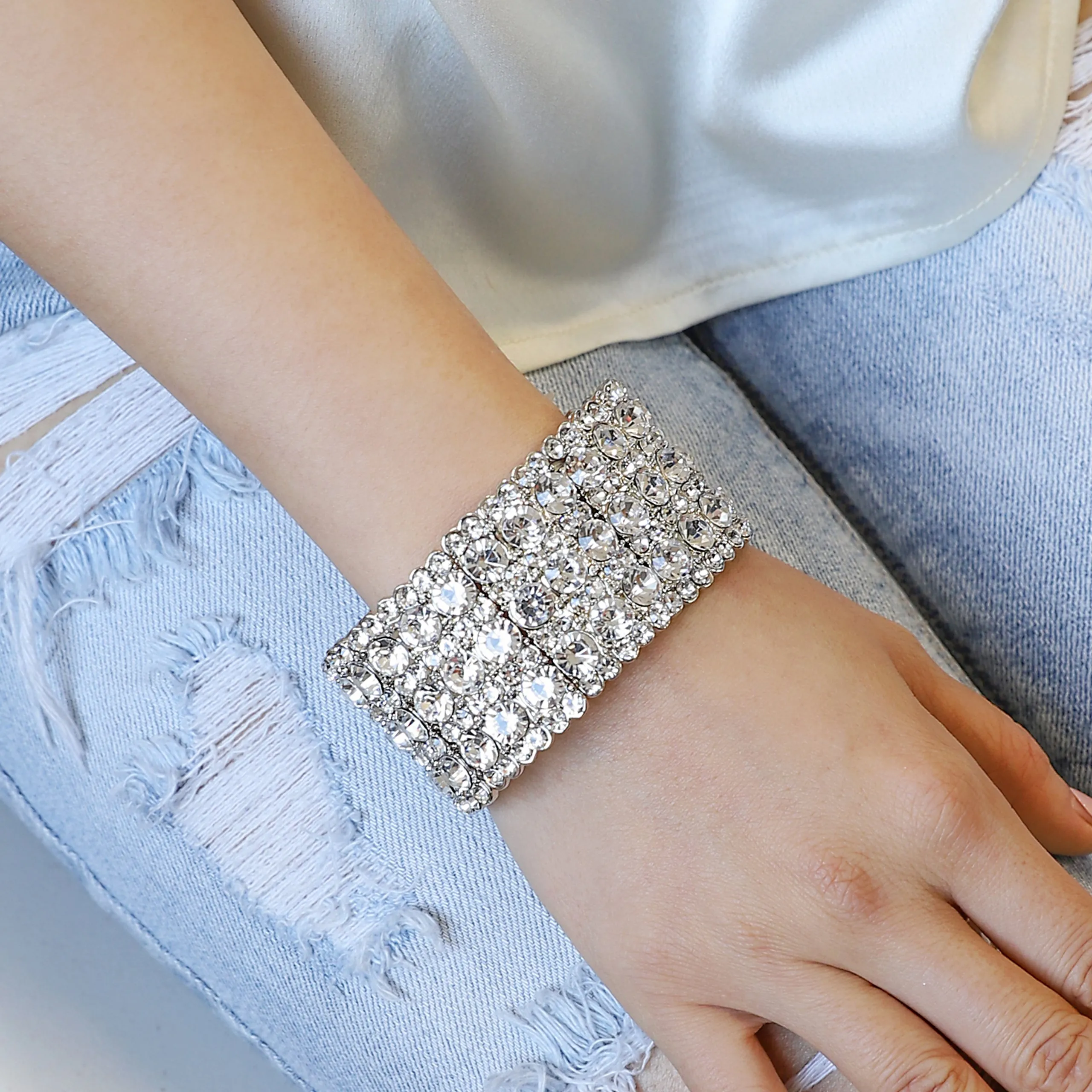 Emery Pearl & Rhinestone Stretch Bracelet