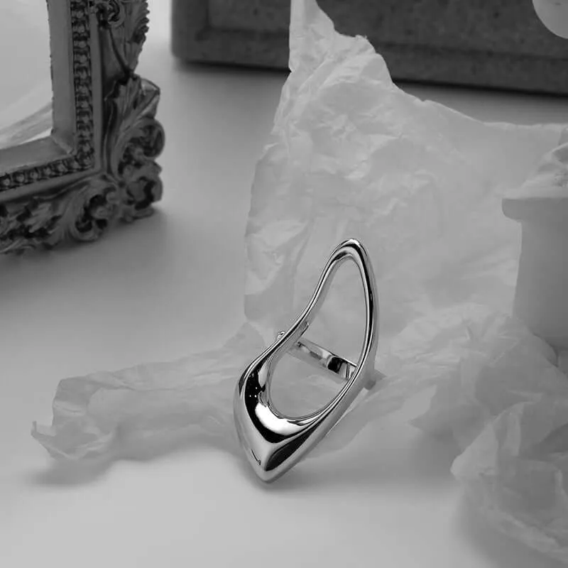 Exaggerated Geometric Skeleton Teardrop Band Ring