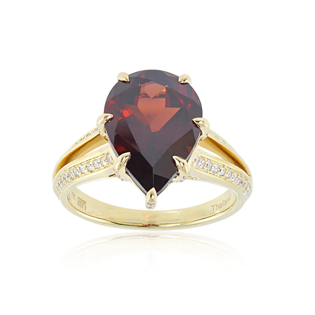 Garnet & Diamond Ring