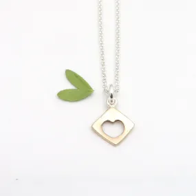 HEART COLLECTION:  CUTOUT HEART NECKLACE - Silver chain