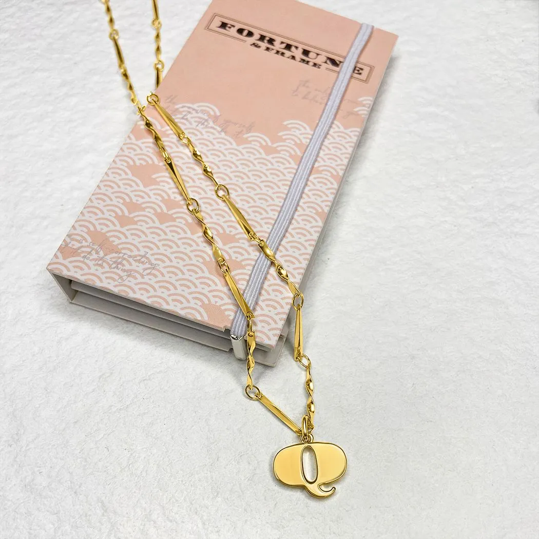 Letter Necklace (Q) - Gold