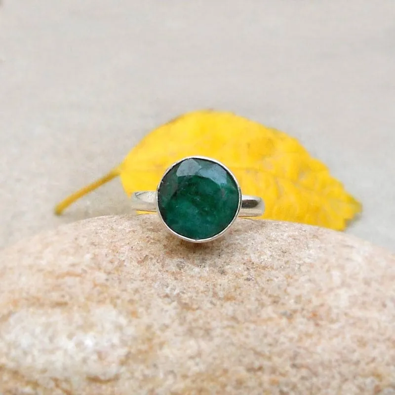 Natural Emerald Ring 925 Silver Ring Emerald Gemstone Stacking Ring Silver Artisan Jewelry Birthday Gift Engagement Ring for Her