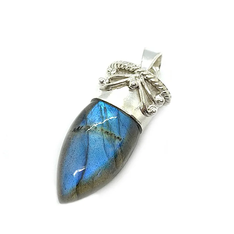 Rein Labradorite Bohemian Shard Pendant