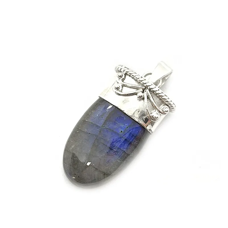 Rein Labradorite Bohemian Shard Pendant