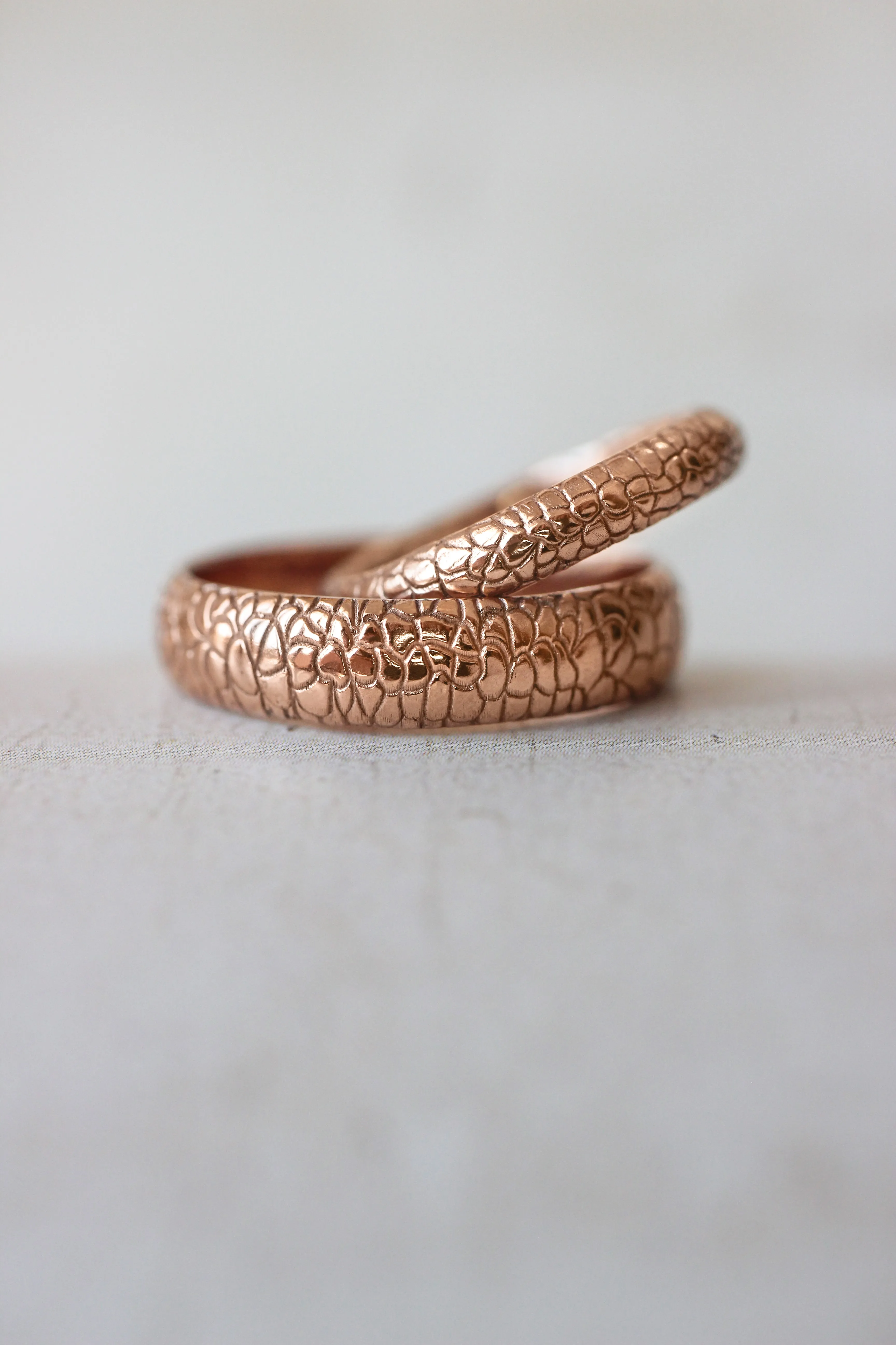 Reptile skin ring, 3 mm wedding band