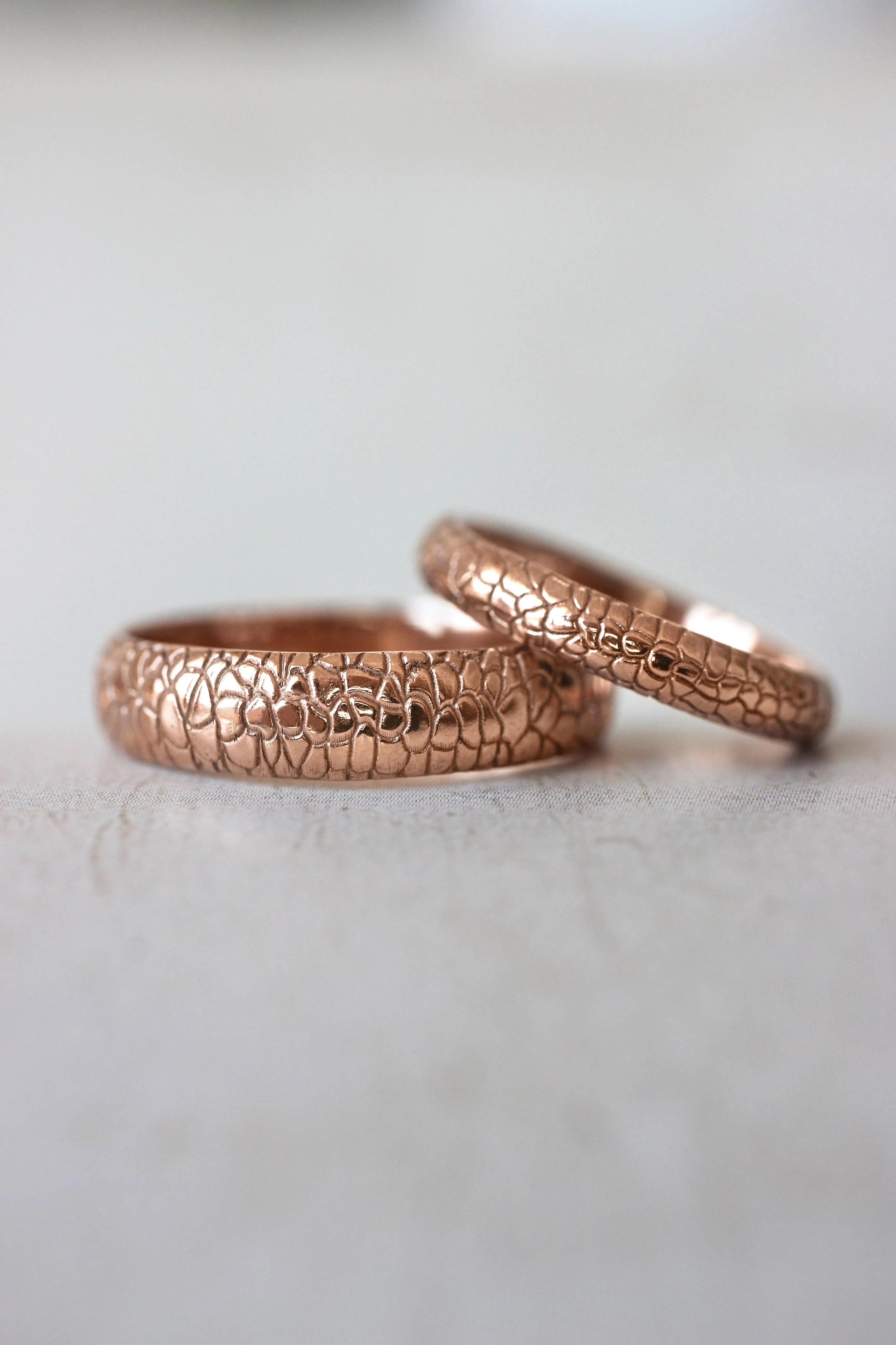 Reptile skin ring, 3 mm wedding band