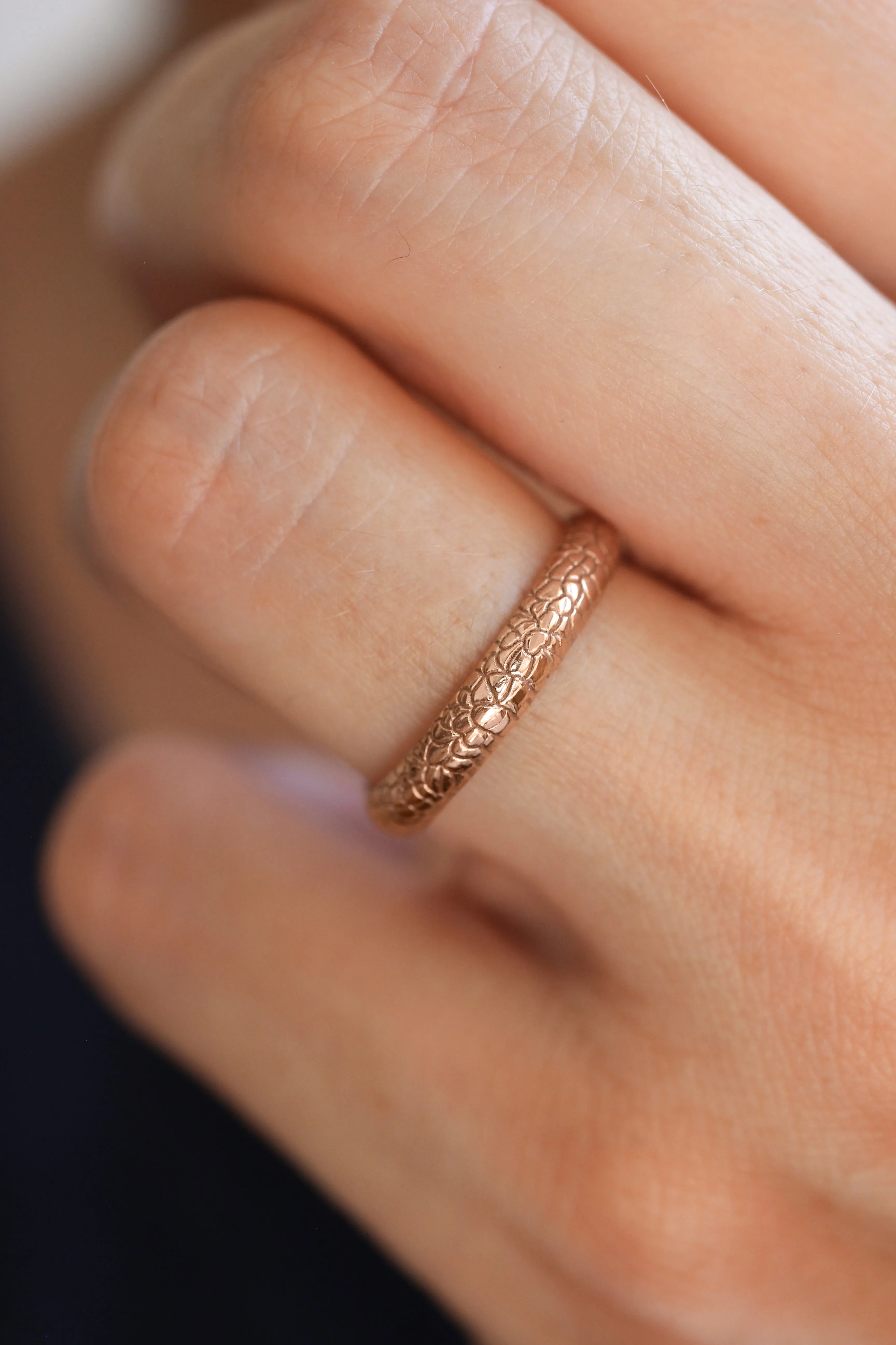 Reptile skin ring, 3 mm wedding band