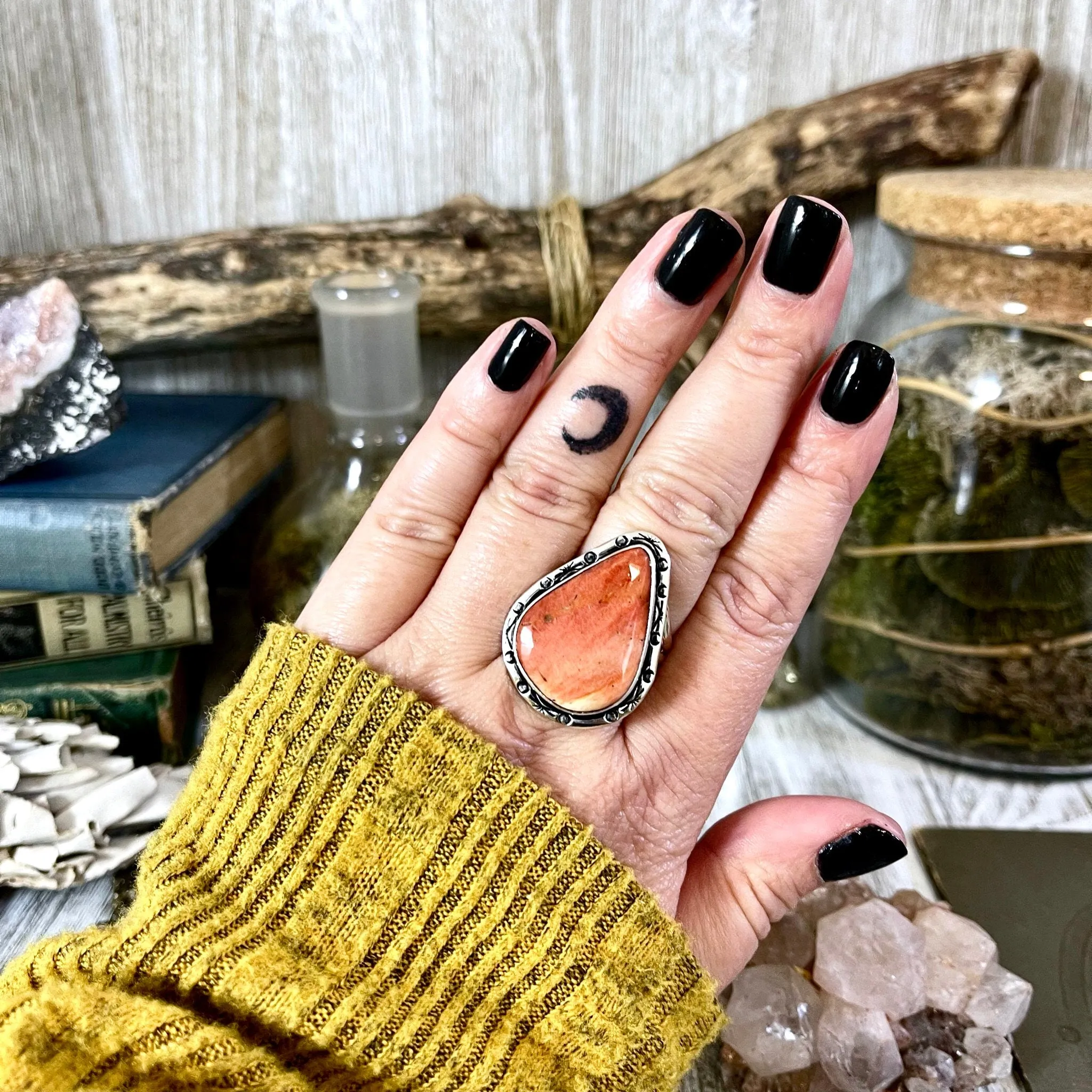 Size 10 Stunning Spiny Oyster Statement Ring Set in Thick Sterling Silver / Curated by FOXLARK Collection