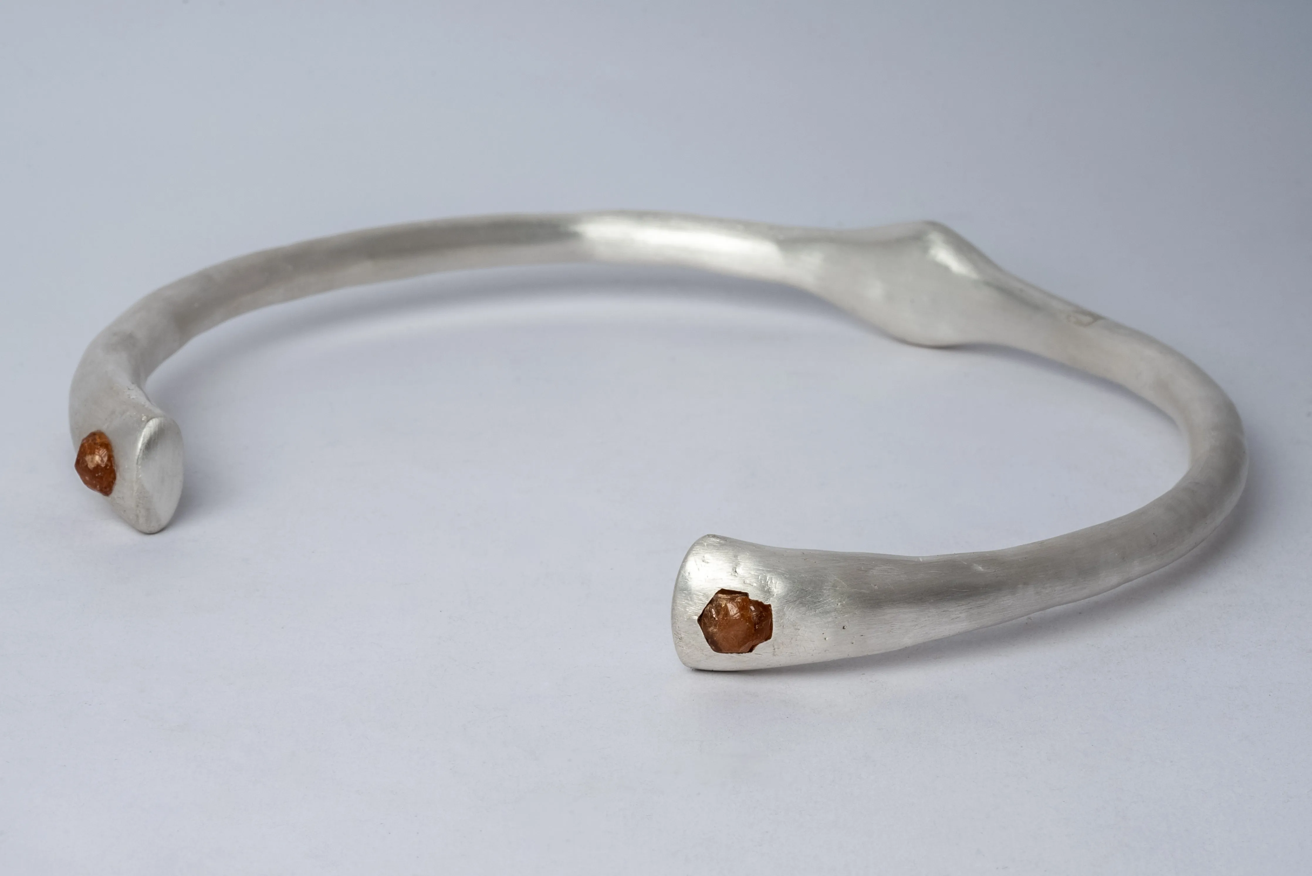 Thin Choker (Arc Set, 2-Spessartite, MA SPES)